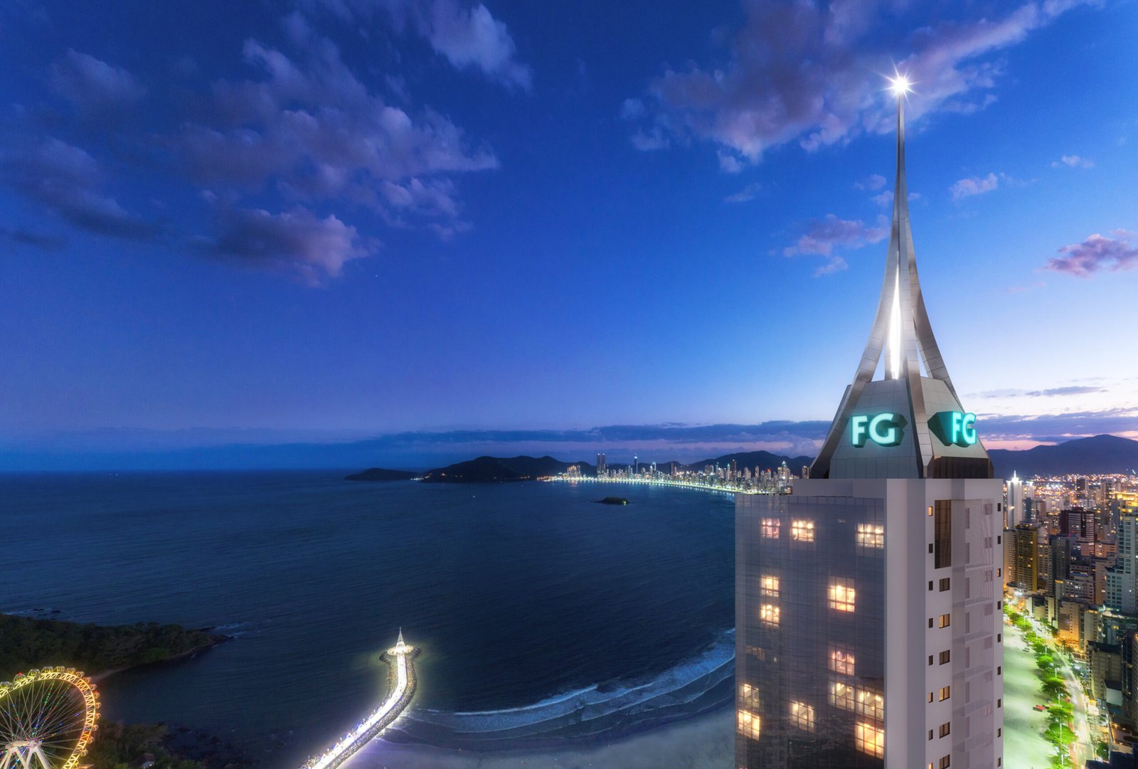 4 Bed, 5 Bath, HouseFor Sale, Centro, Santa Catarina, 88330-003