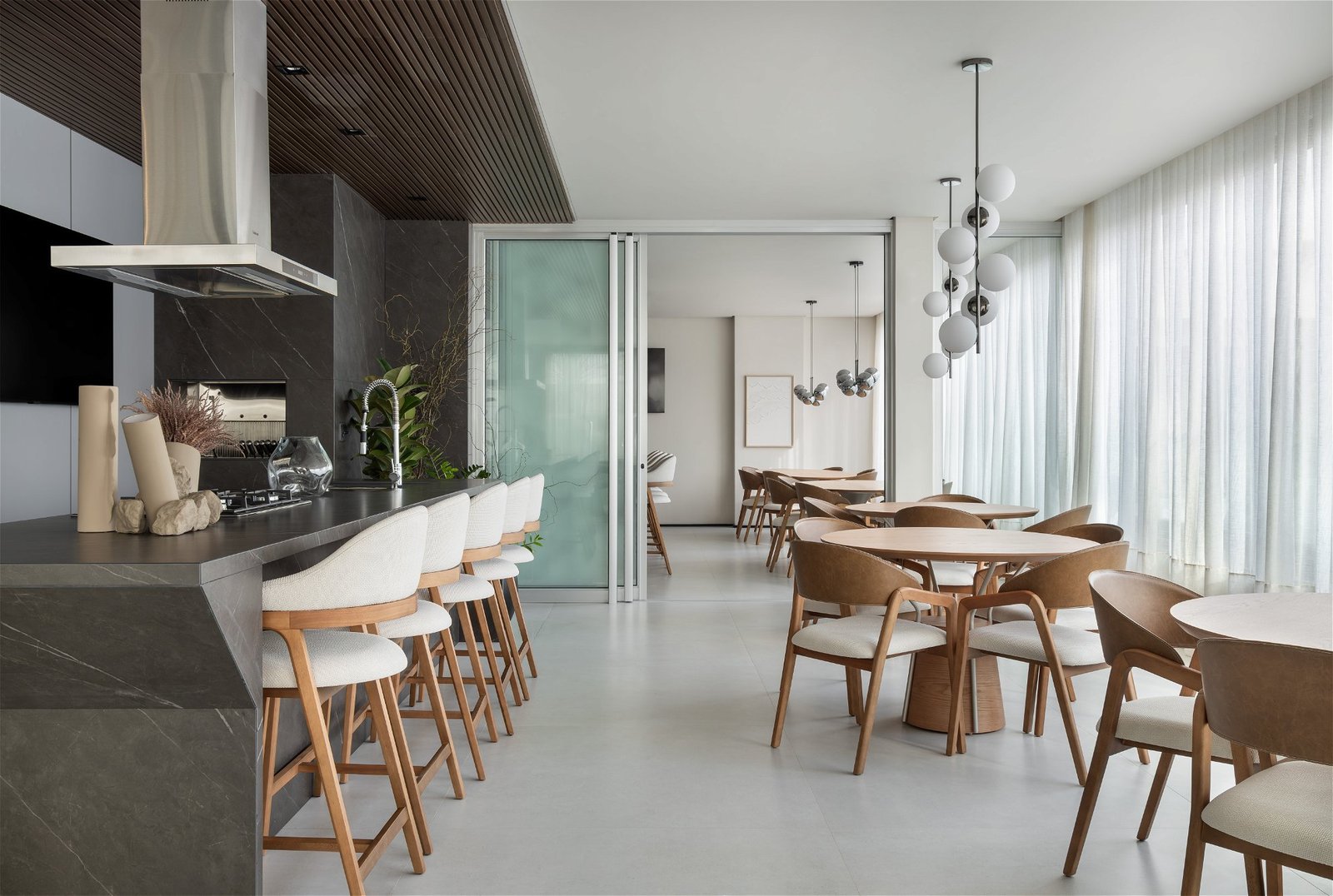 4 Bed, 5 Bath, ApartmentFor Sale, Centro, Santa Catarina, 88330-792