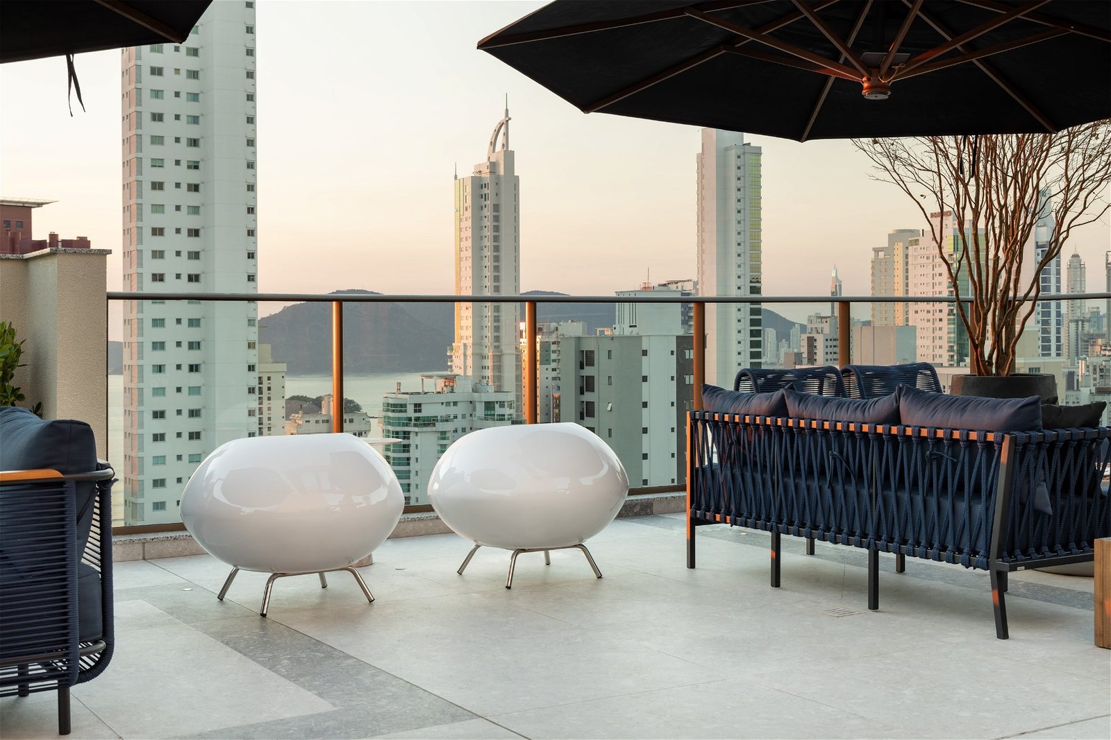 4 Bed, 5 Bath, ApartmentFor Sale, Centro, Santa Catarina, 88330-792