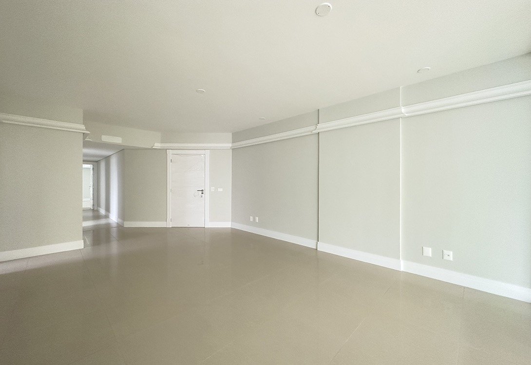 3 Bed, 3 Bath, ApartmentFor Sale, Centro, Santa Catarina, 88330-780