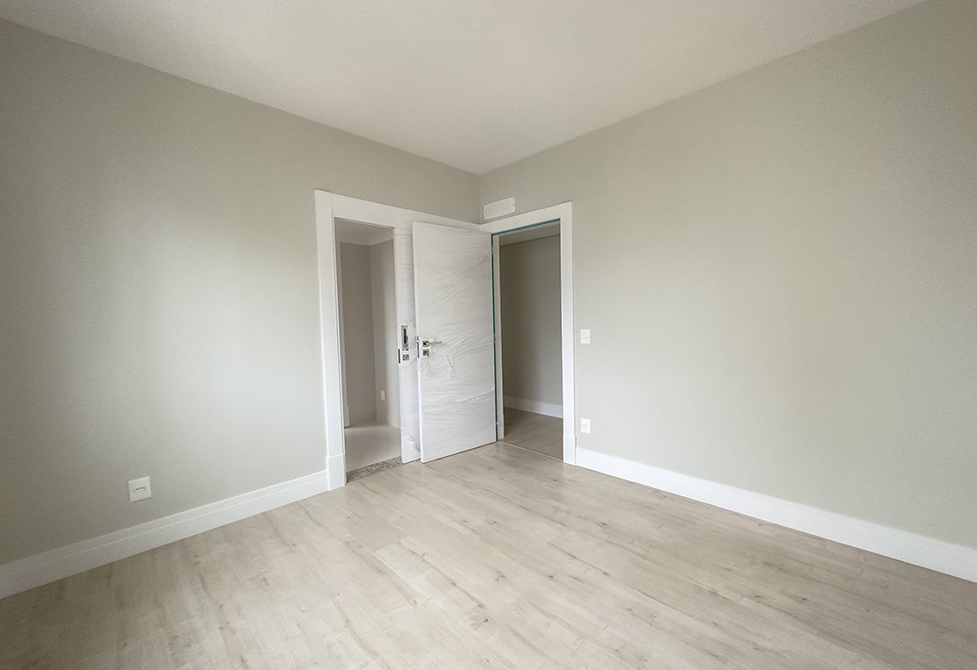 3 Bed, 3 Bath, ApartmentFor Sale, Centro, Santa Catarina, 88330-780