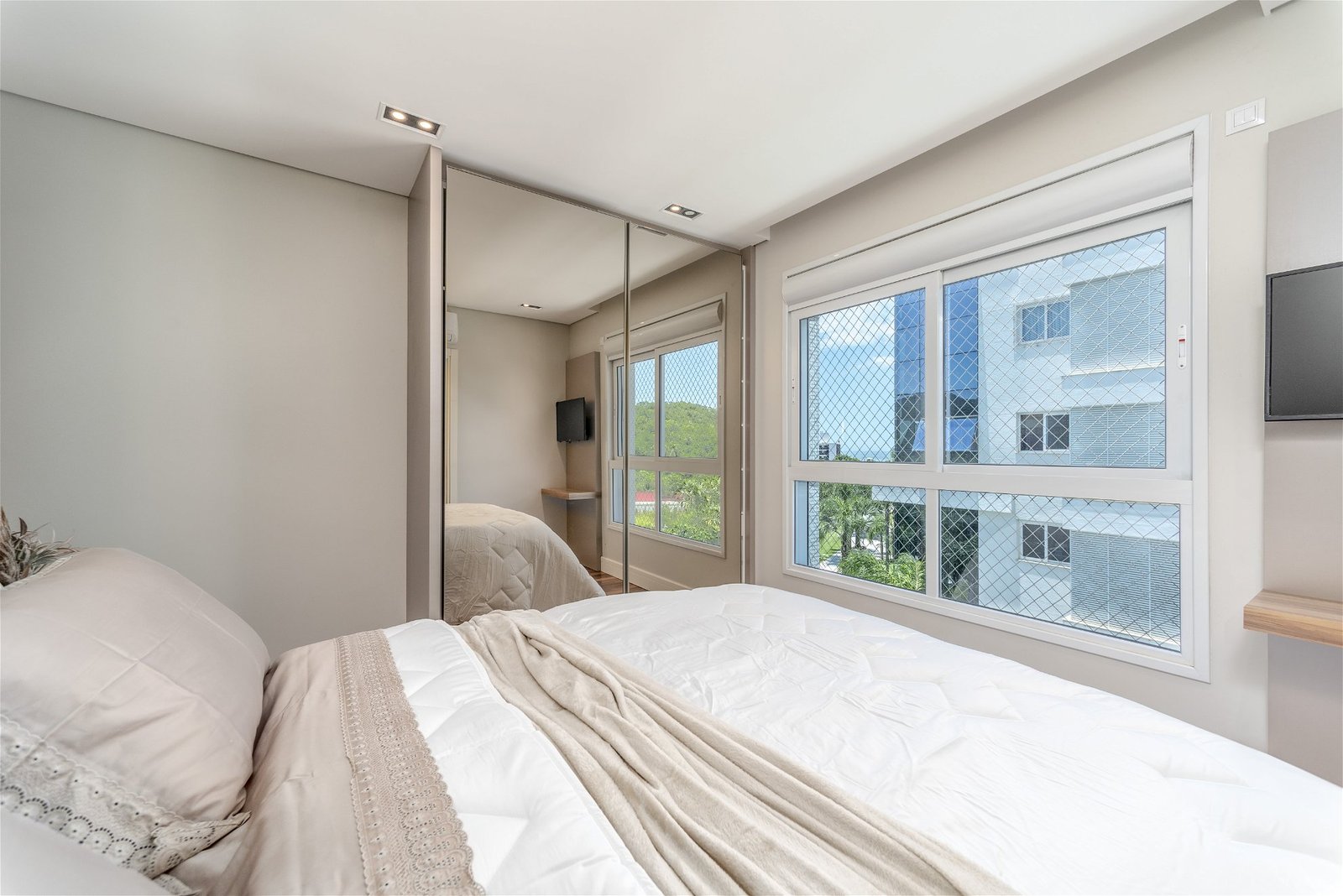 3 Bed, 4 Bath, ApartmentFor Sale, Praia Brava, Santa Catarina, 88306-806