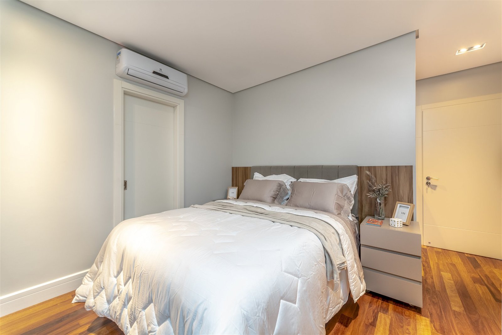 3 Bed, 4 Bath, ApartmentFor Sale, Praia Brava, Santa Catarina, 88306-806