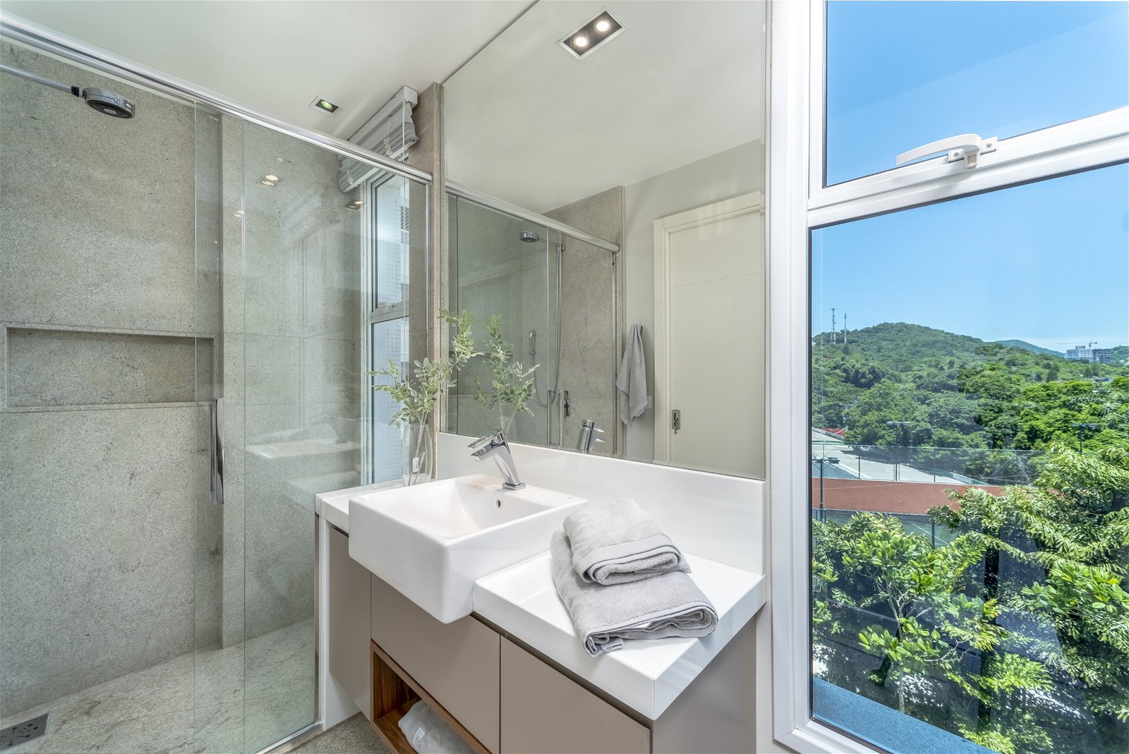 3 Bed, 4 Bath, ApartmentFor Sale, Praia Brava, Santa Catarina, 88306-806