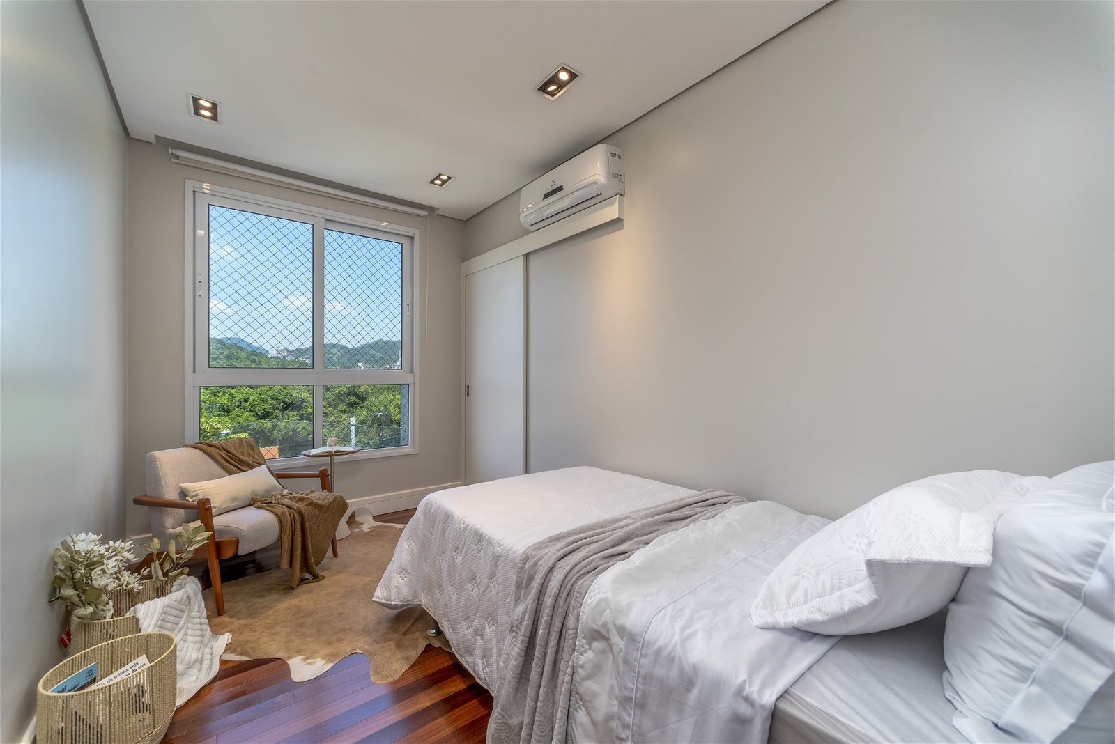 3 Bed, 4 Bath, ApartmentFor Sale, Praia Brava, Santa Catarina, 88306-806