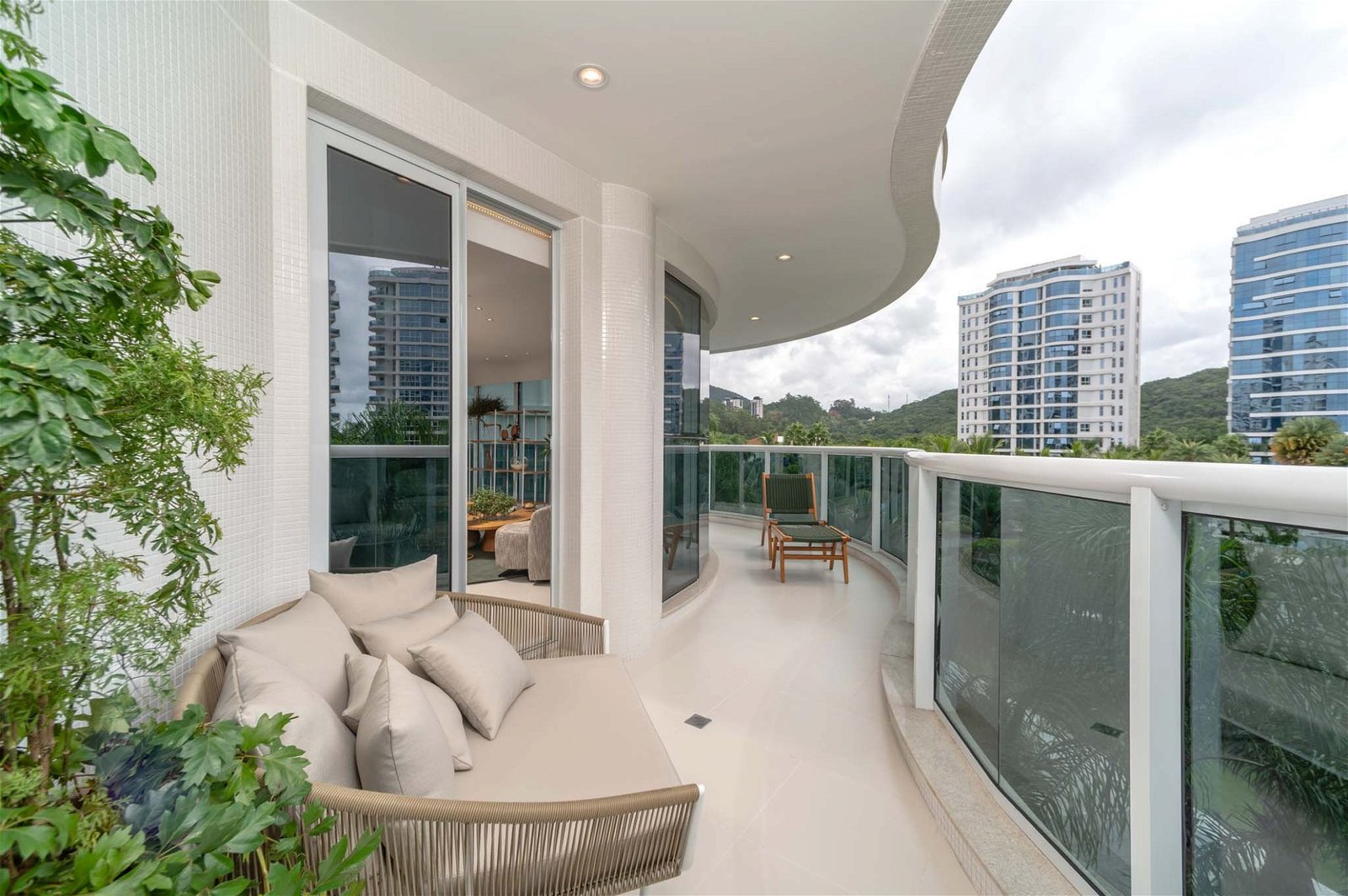 5 Bed, 6 Bath, ApartmentFor Sale, Santa Catarina, Brazil