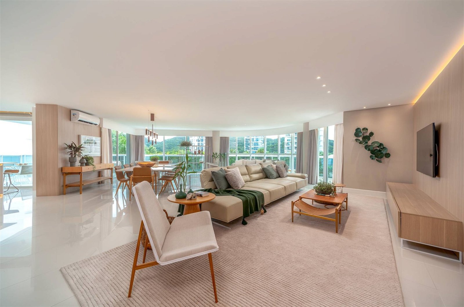 5 Bed, 6 Bath, ApartmentFor Sale, Santa Catarina, Brazil