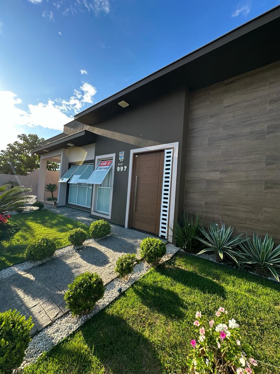 3 Bed, 2 Bath, HouseFor Sale