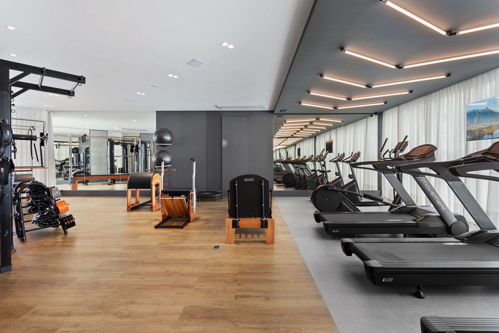 3 Bed, 4 Bath, ApartmentFor Sale, Centro, Santa Catarina, 88330-063