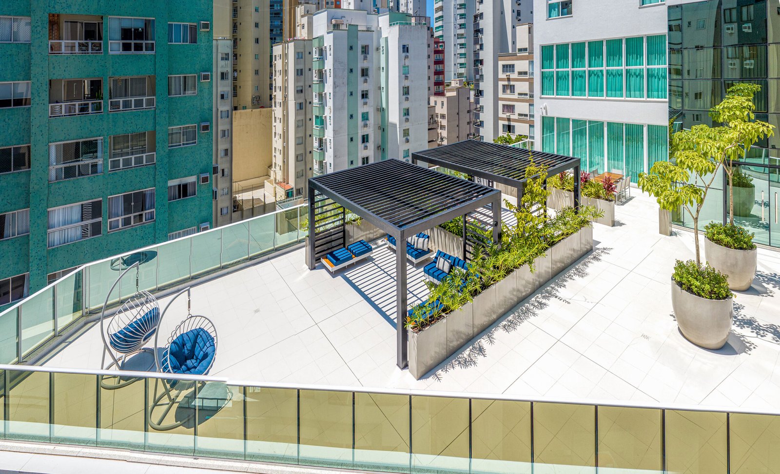 3 Bed, 4 Bath, ApartmentFor Sale, Centro, Santa Catarina, 88330-063