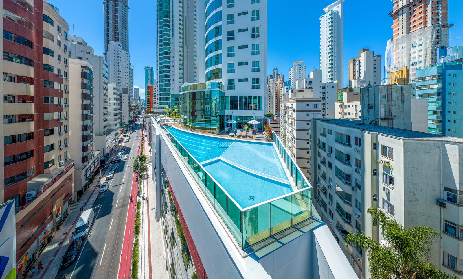 3 Bed, 4 Bath, ApartmentFor Sale, Centro, Santa Catarina, 88330-063