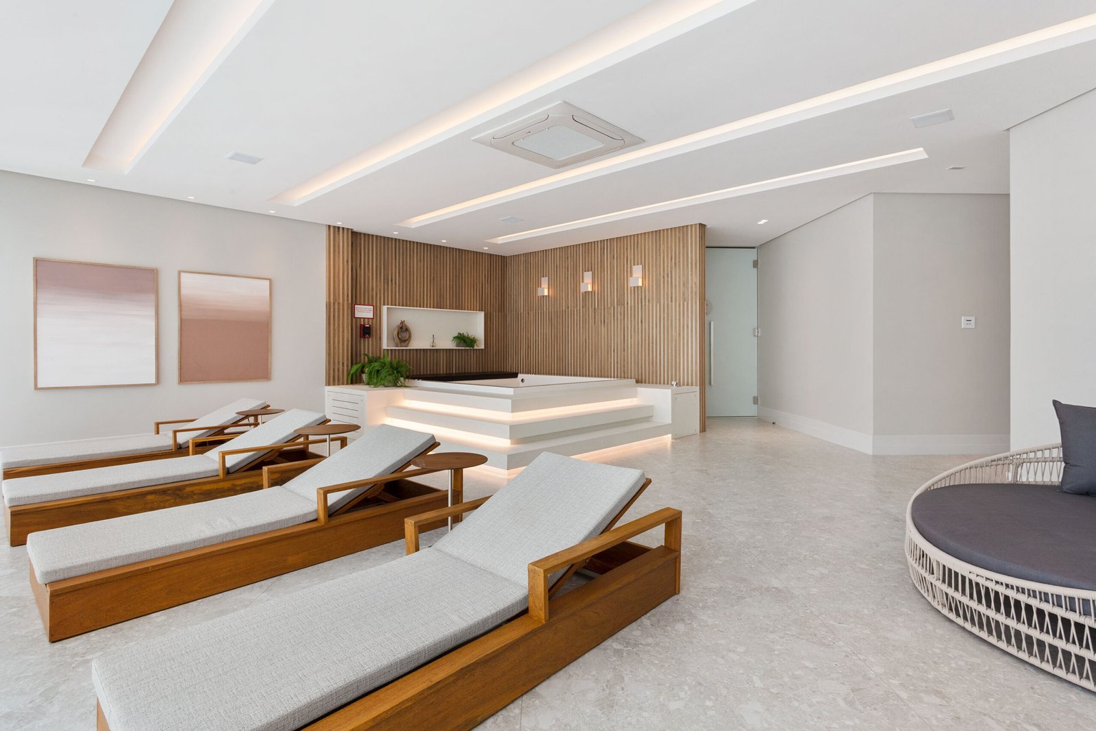 3 Bed, 4 Bath, ApartmentFor Sale, Centro, Santa Catarina, 88330-063