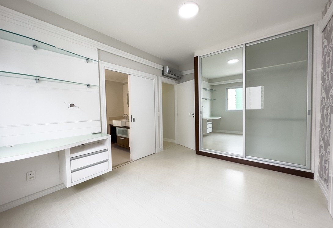 3 Bed, 2 Bath, ApartmentFor Sale, Centro, Santa Catarina, 88330-786