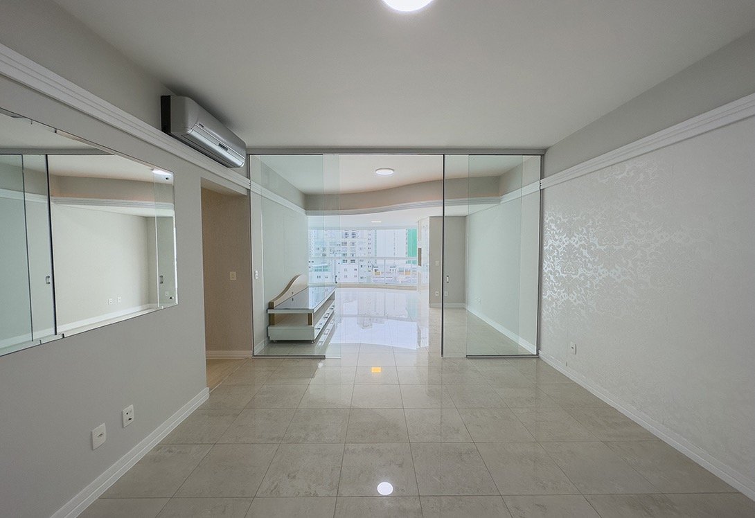 3 Bed, 2 Bath, ApartmentFor Sale, Centro, Santa Catarina, 88330-786