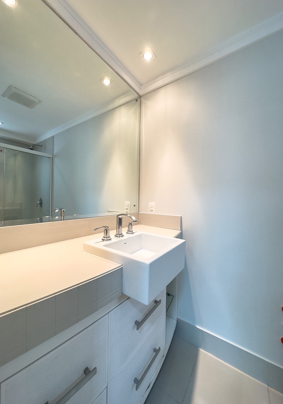 3 Bed, 2 Bath, ApartmentFor Sale, Centro, Santa Catarina, 88330-786