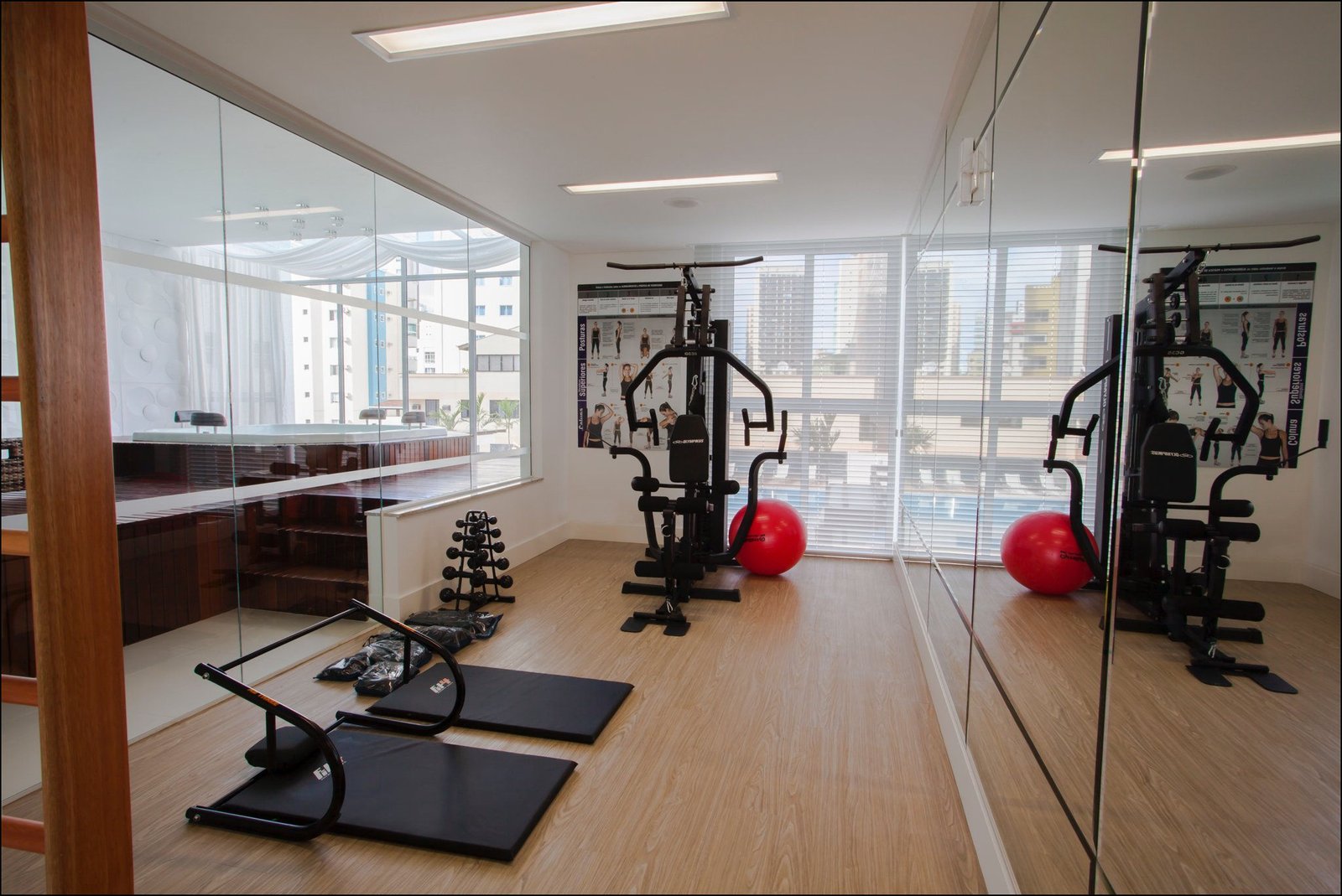 3 Bed, 4 Bath, ApartmentFor Sale, Centro, Santa Catarina, 88330-729