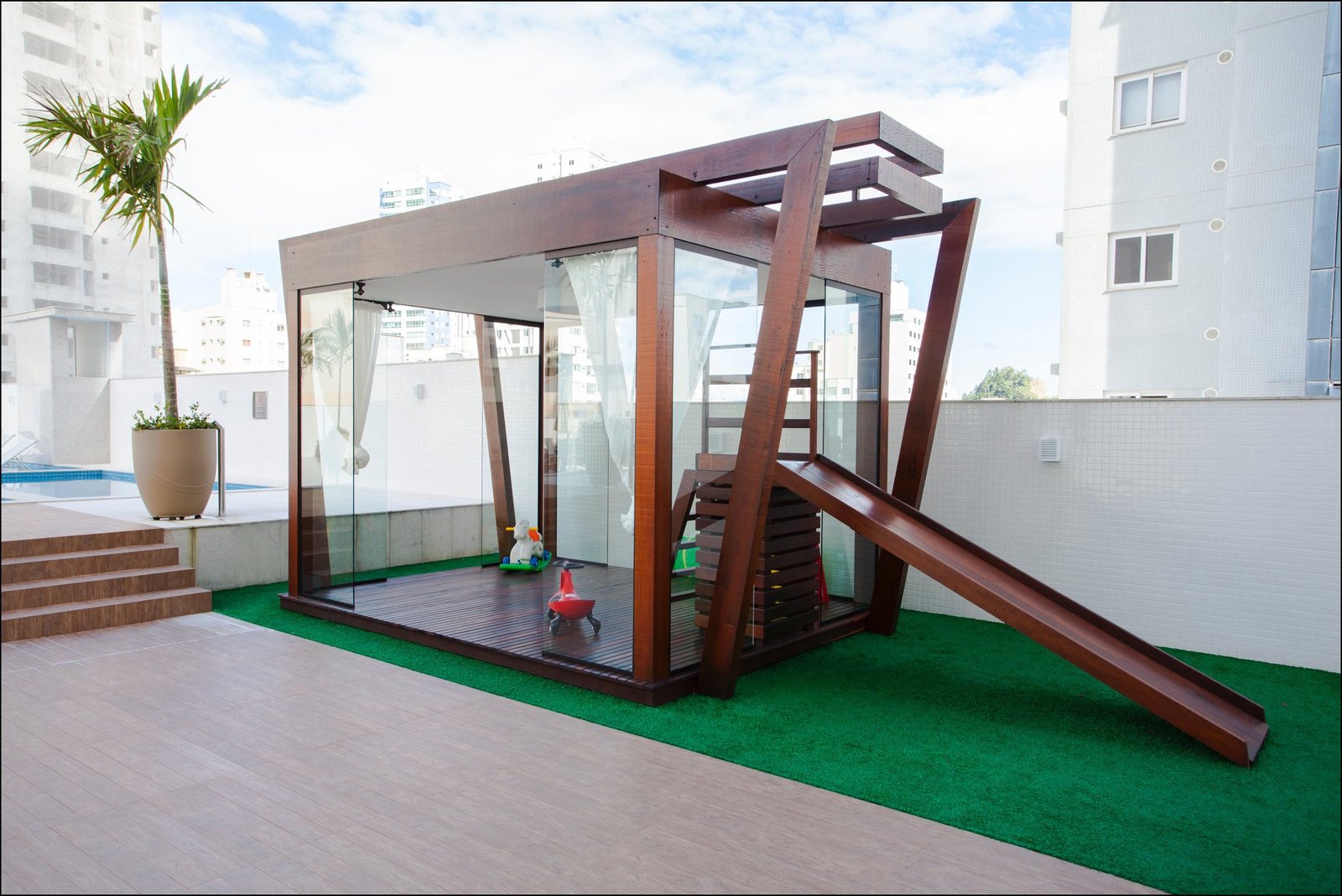 3 Bed, 4 Bath, ApartmentFor Sale, Centro, Santa Catarina, 88330-729