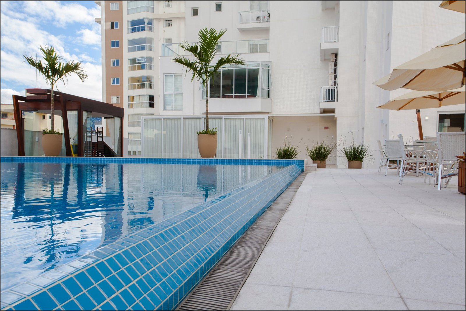 3 Bed, 4 Bath, ApartmentFor Sale, Centro, Santa Catarina, 88330-729