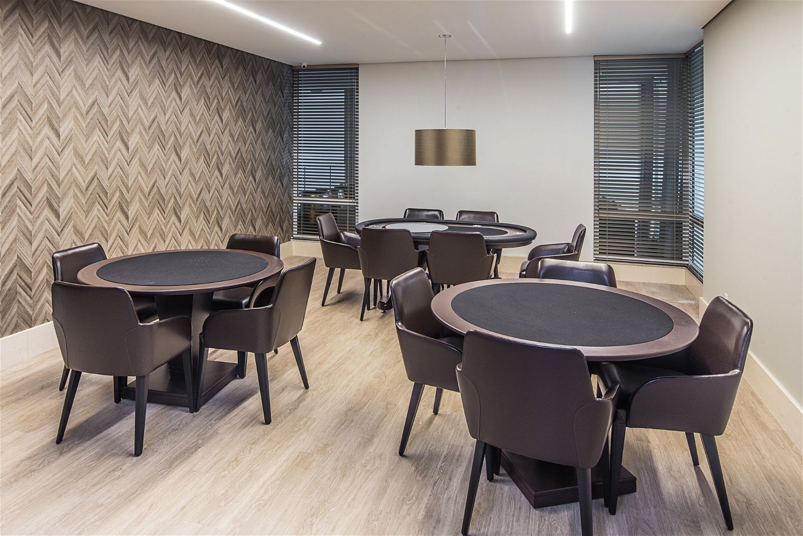 4 Bed, 5 Bath, ApartmentFor Sale, Centro, Santa Catarina, 88330-036