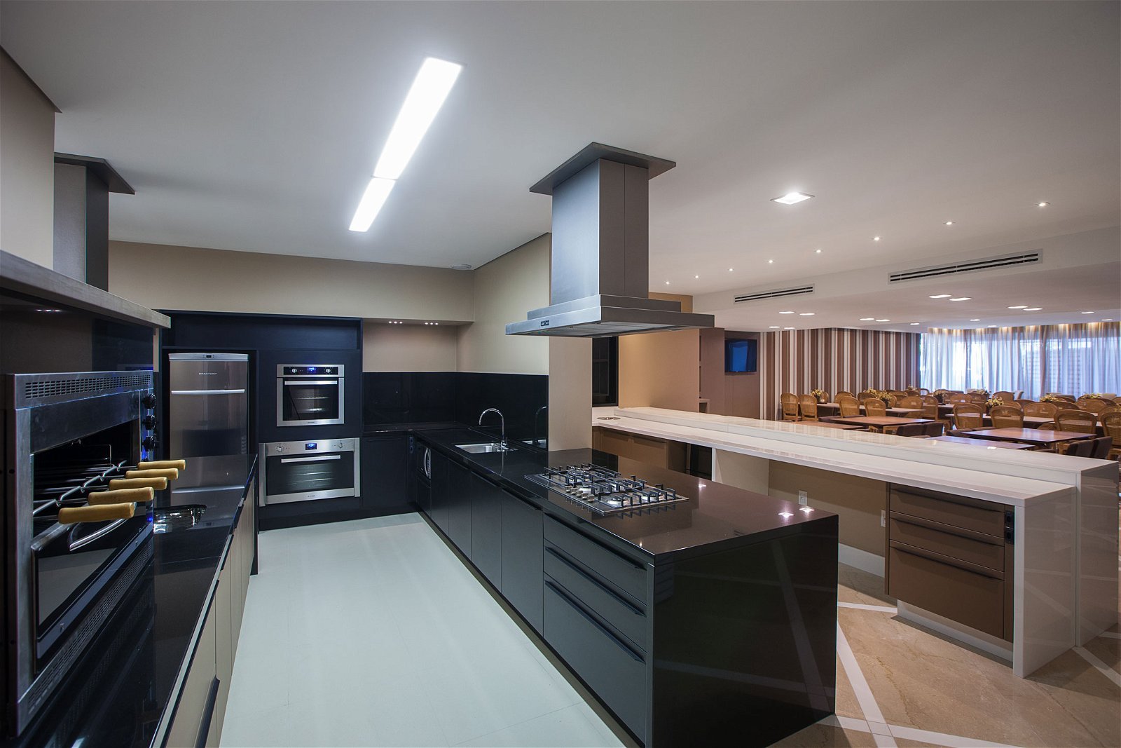 4 Bed, 5 Bath, ApartmentFor Sale, Centro, Santa Catarina, 88330-036