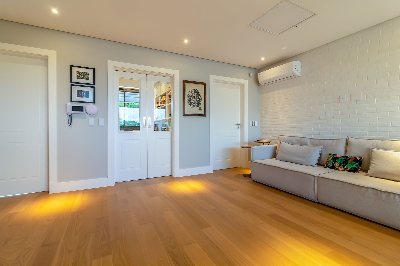 4 Bed, 5 Bath, HouseFor Sale, Jurerê Internacional, Santa Catarina, 88053-417