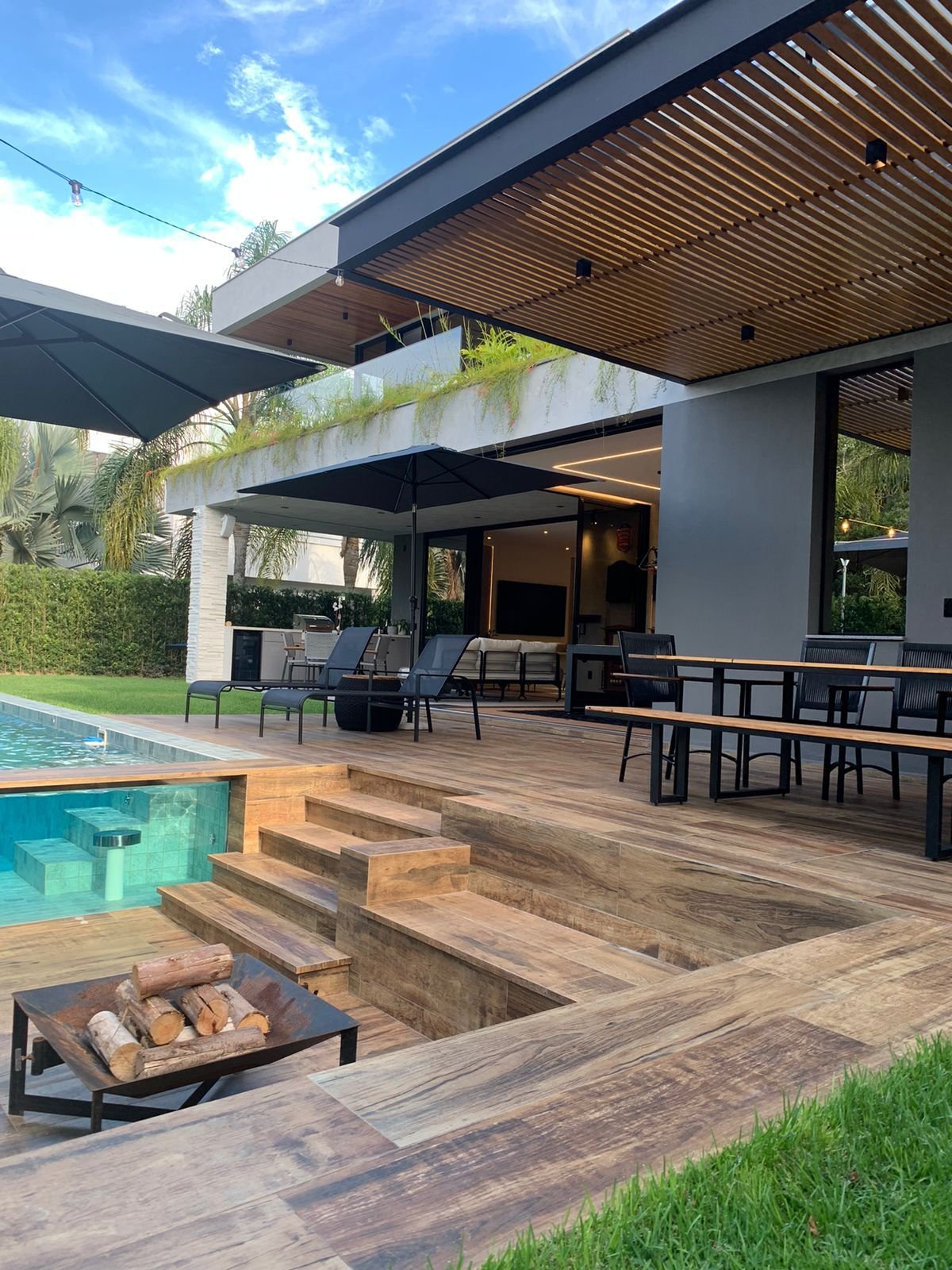 4 Bed, 5 Bath, HouseFor Sale, Jurerê Internacional, Santa Catarina, 88053-417