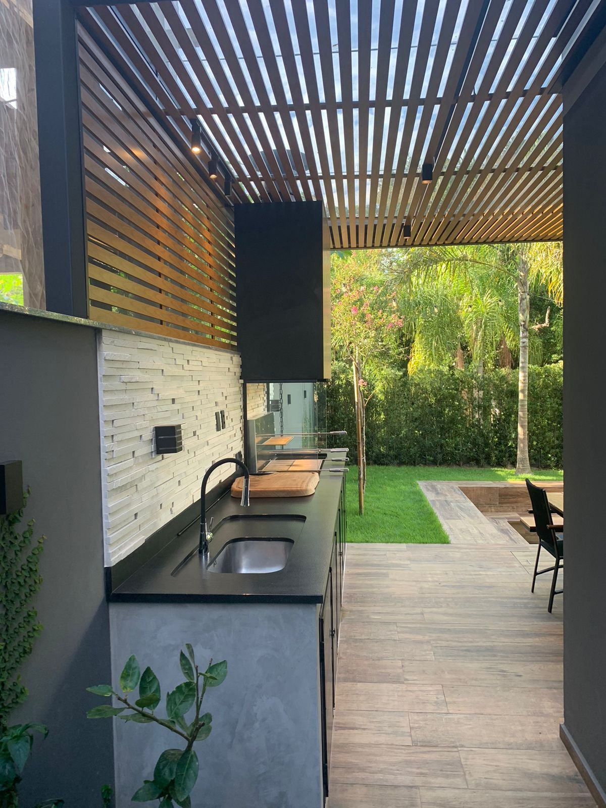 4 Bed, 5 Bath, HouseFor Sale, Jurerê Internacional, Santa Catarina, 88053-417