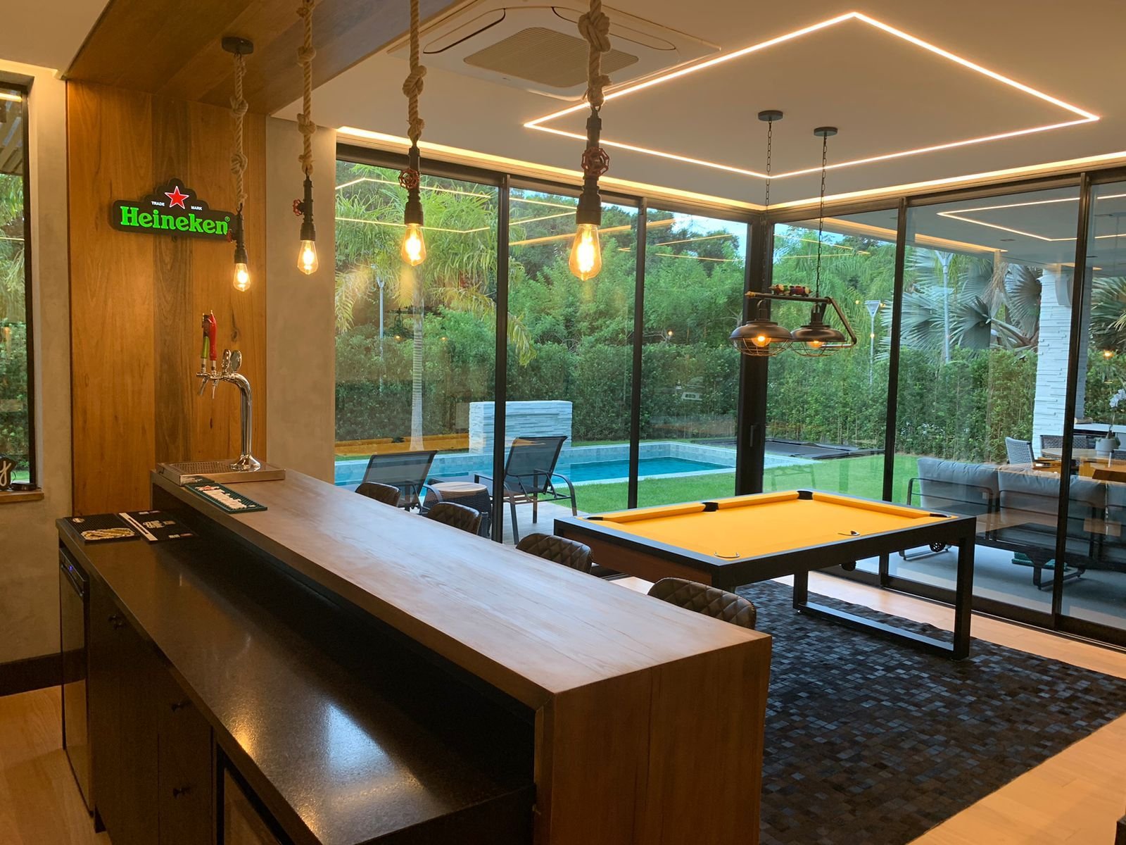 4 Bed, 5 Bath, HouseFor Sale, Jurerê Internacional, Santa Catarina, 88053-417