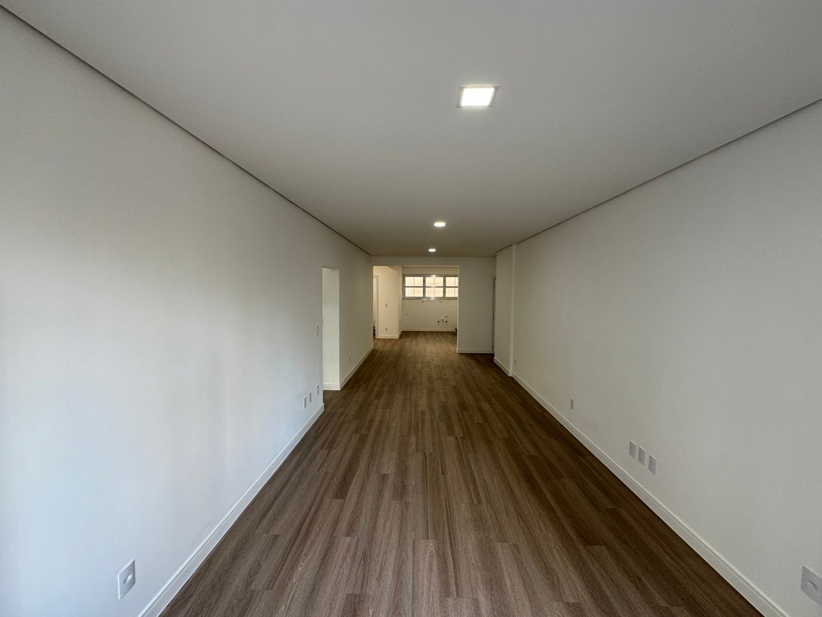 3 Bed, 2 Bath, ApartmentFor Sale, Florianópolis, Santa Catarina, 88010-320