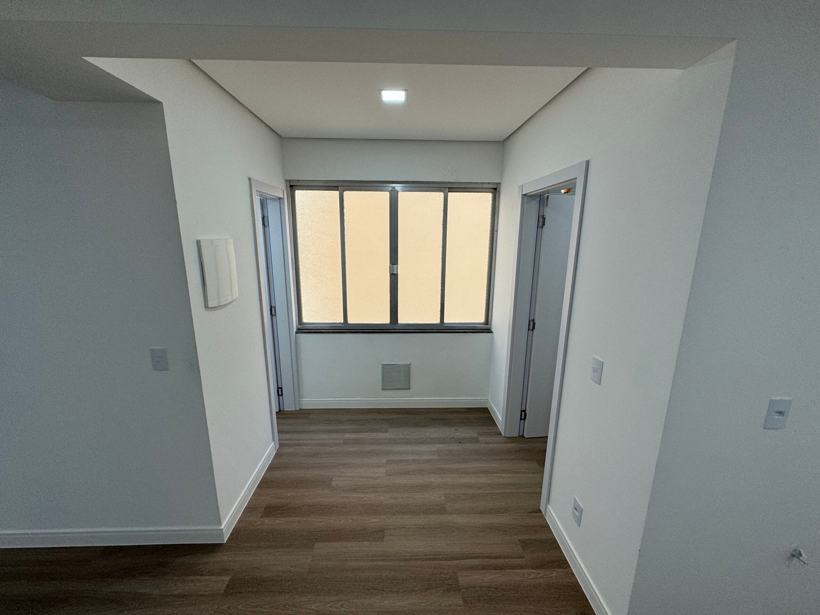 3 Bed, 2 Bath, ApartmentFor Sale, Florianópolis, Santa Catarina, 88010-320