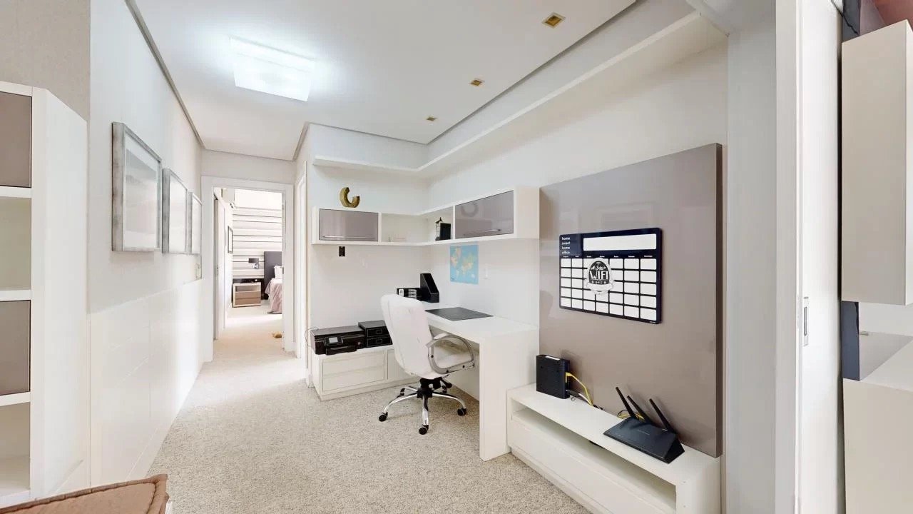 4 Bed, 5 Bath, HouseFor Sale, Jurerê Internacional, Santa Catarina, 88053-317