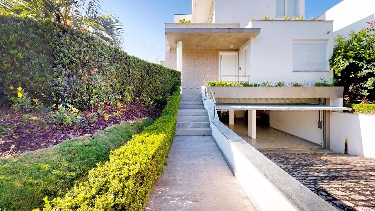 4 Bed, 5 Bath, HouseFor Sale, Jurerê Internacional, Santa Catarina, 88053-317