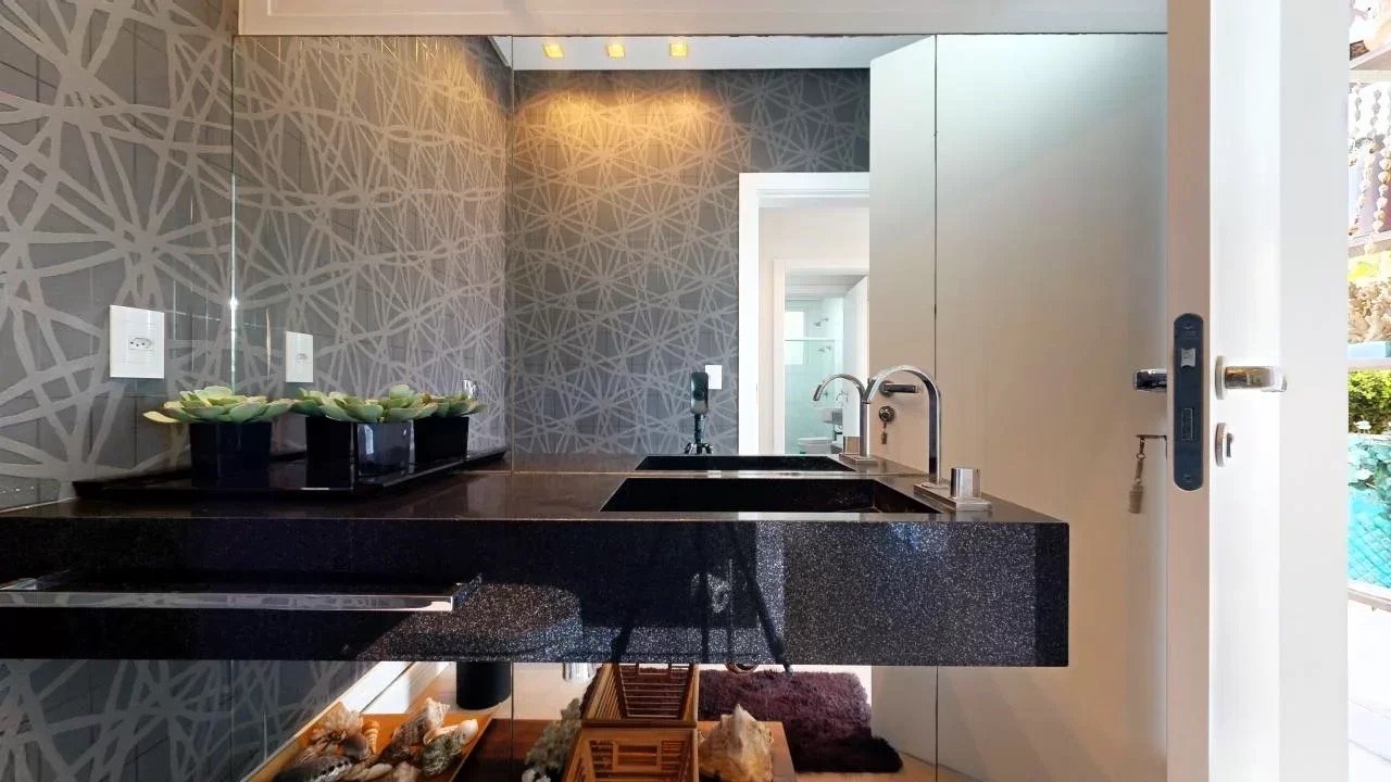 4 Bed, 5 Bath, HouseFor Sale, Jurerê Internacional, Santa Catarina, 88053-317