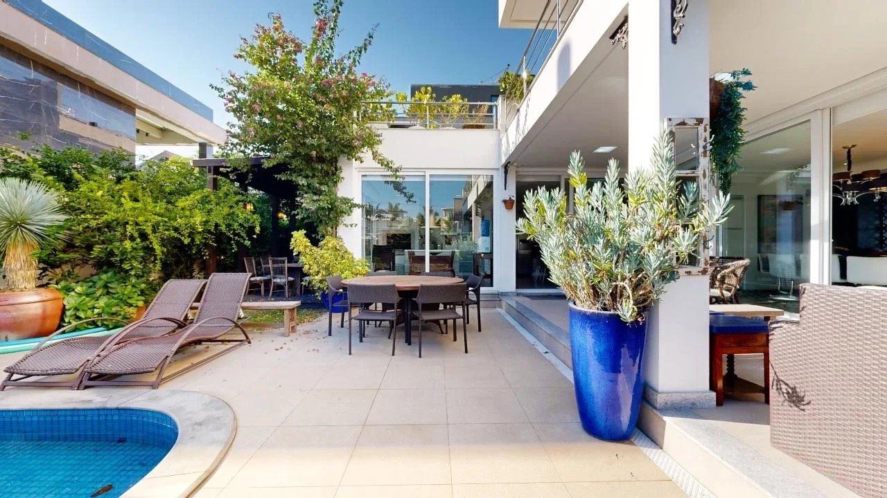 4 Bed, 5 Bath, HouseFor Sale, Jurerê Internacional, Santa Catarina, 88053-317