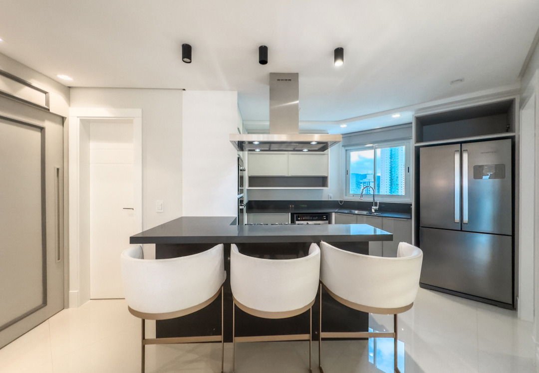 3 Bed, 3 Bath, ApartmentFor Sale, Pioneiros, Santa Catarina, 88331-010