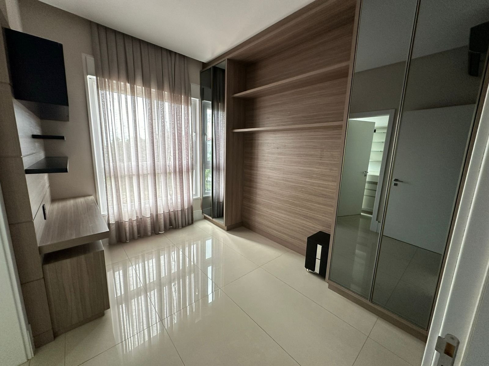 3 Bed, 4 Bath, ApartmentFor Sale, Florianópolis, Santa Catarina, 88054-600