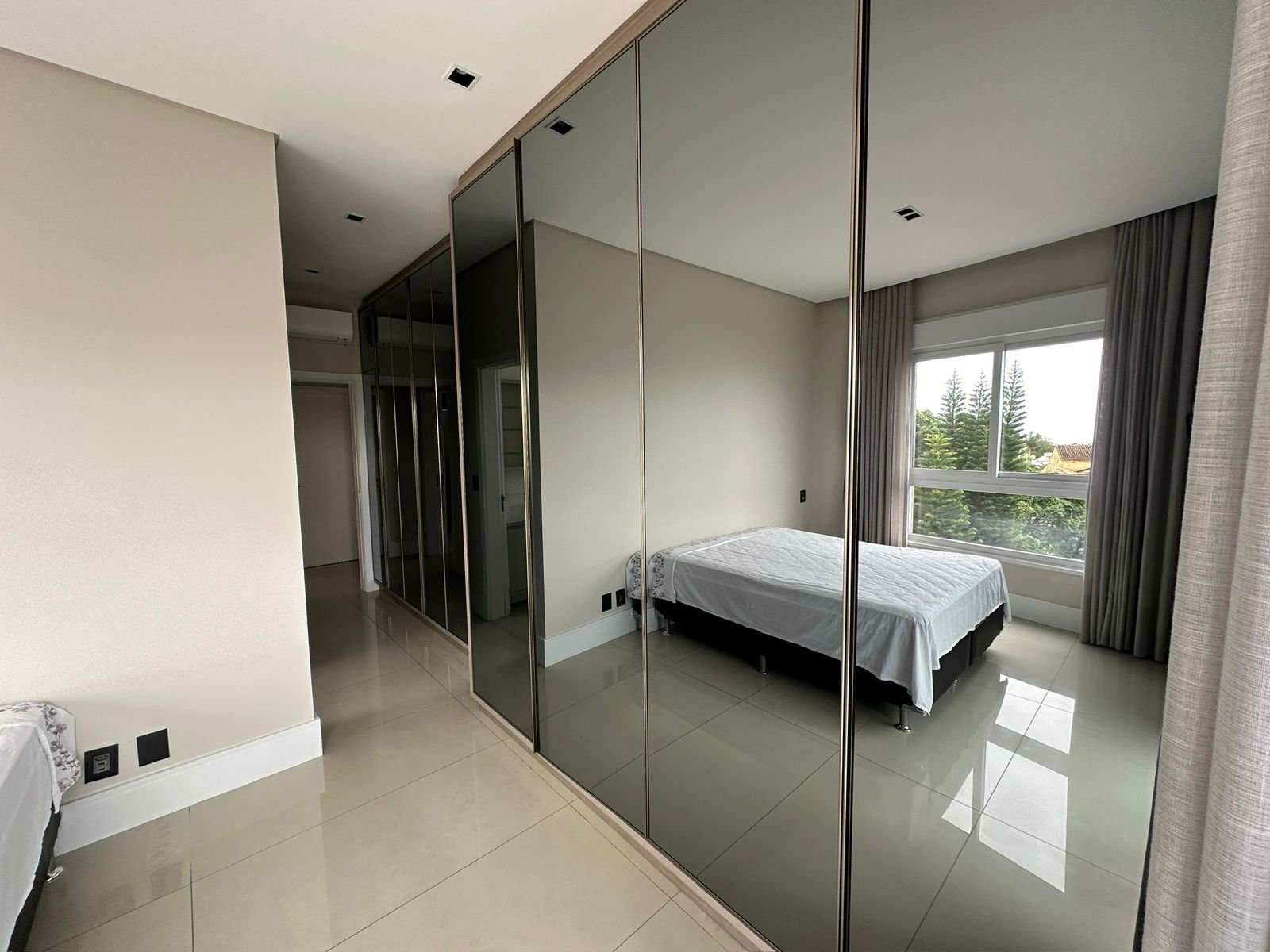 3 Bed, 4 Bath, ApartmentFor Sale, Florianópolis, Santa Catarina, 88054-600