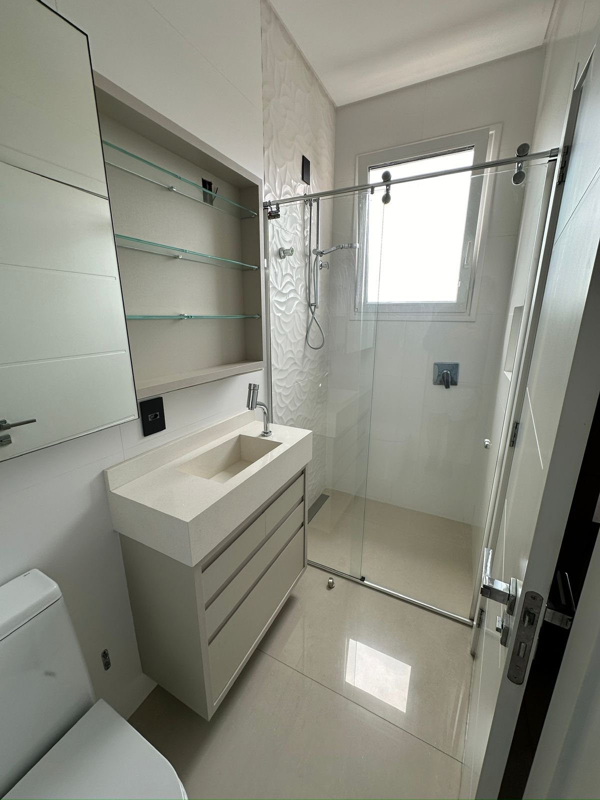 3 Bed, 4 Bath, ApartmentFor Sale, Florianópolis, Santa Catarina, 88054-600