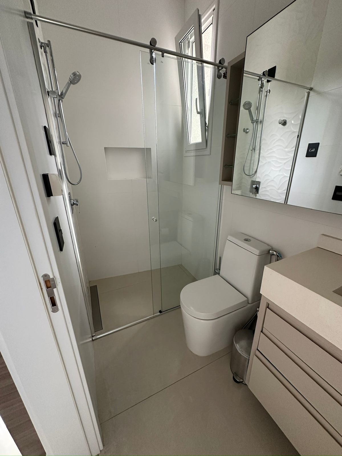 3 Bed, 4 Bath, ApartmentFor Sale, Florianópolis, Santa Catarina, 88054-600