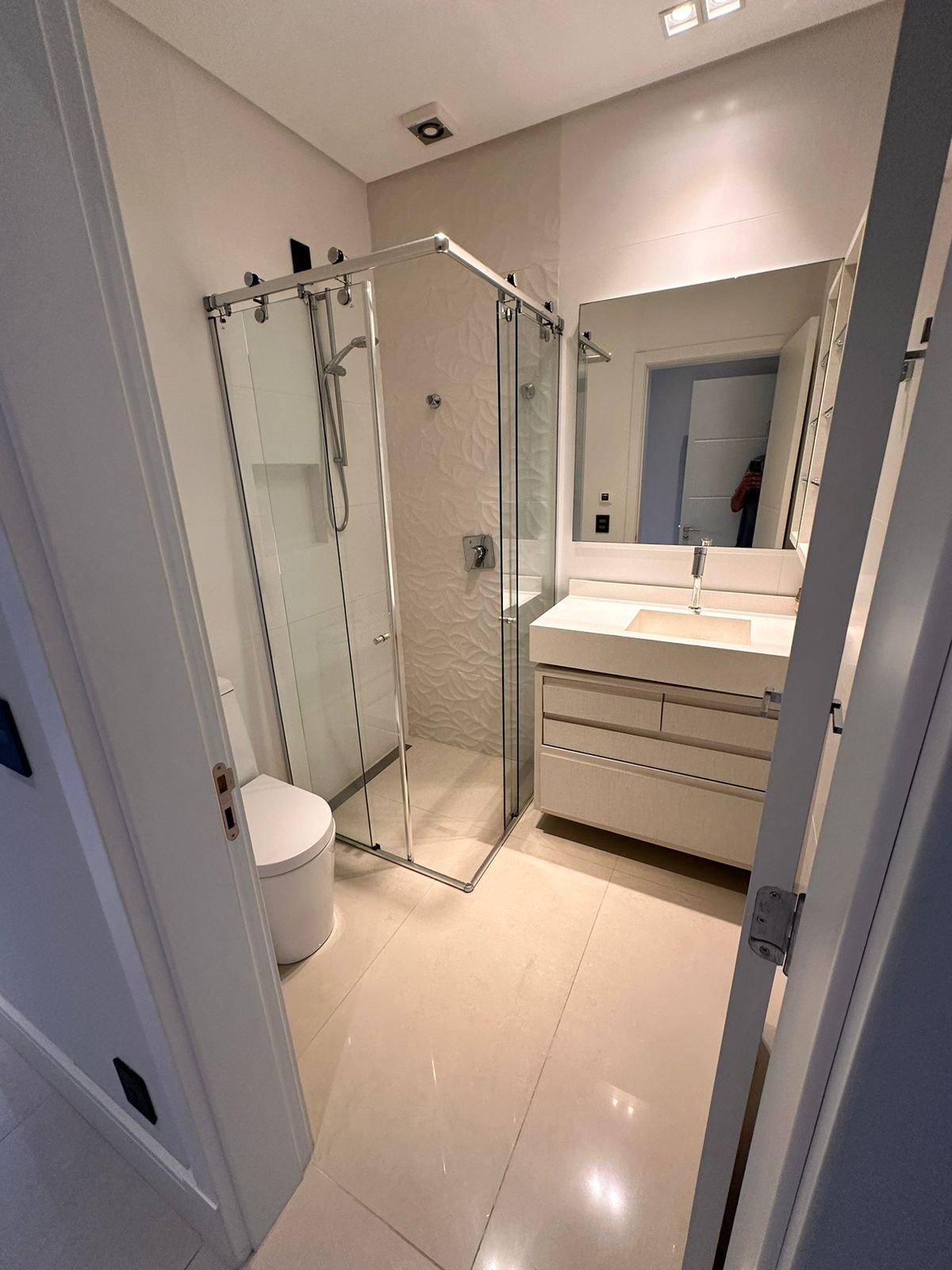 3 Bed, 4 Bath, ApartmentFor Sale, Florianópolis, Santa Catarina, 88054-600