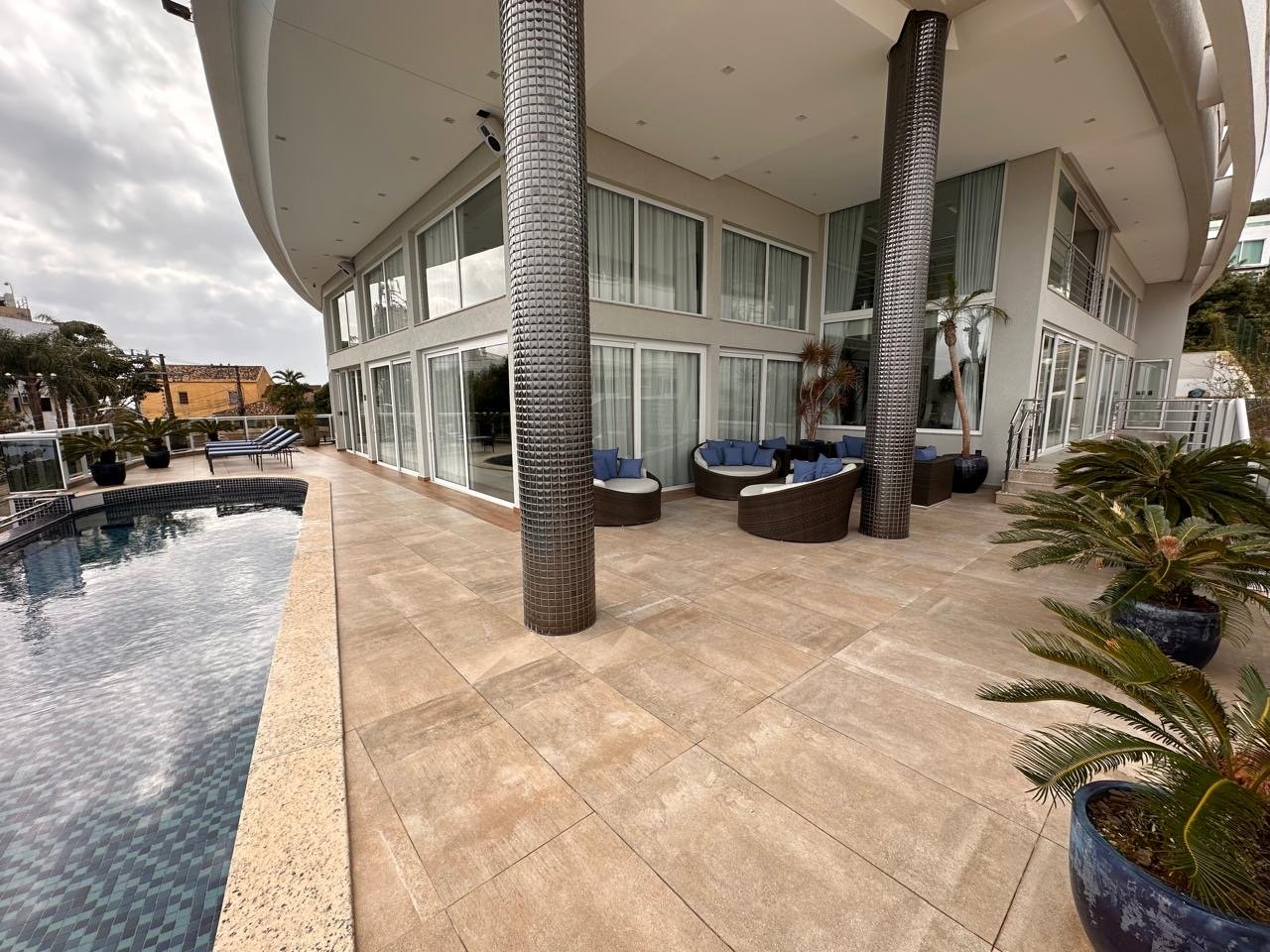 3 Bed, 4 Bath, ApartmentFor Sale, Florianópolis, Santa Catarina, 88054-600