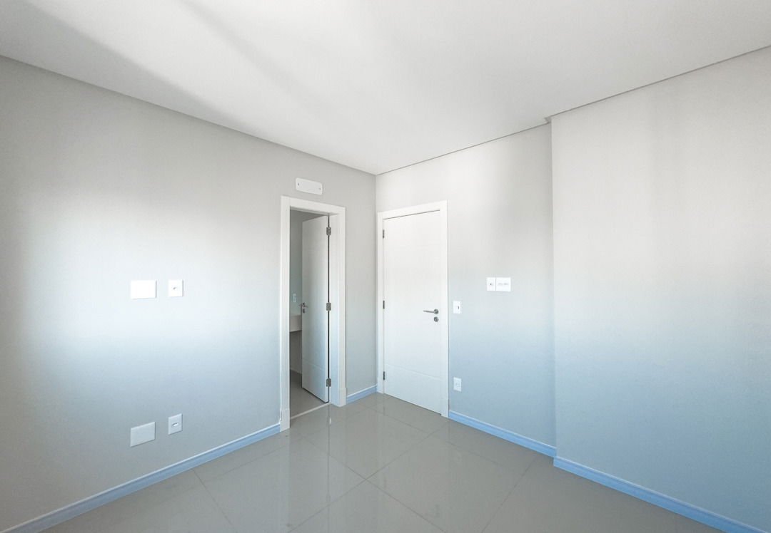 3 Bed, 4 Bath, ApartmentFor Sale, Santa Catarina, Balneário Camboriú