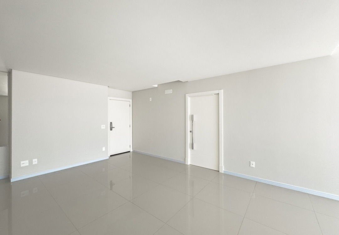 3 Bed, 4 Bath, ApartmentFor Sale, Santa Catarina, Balneário Camboriú