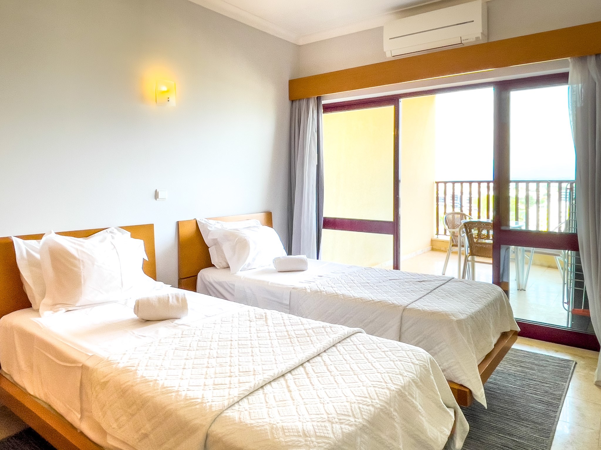 1 Bed, 1 Bath, ApartmentFor Sale, Praia da Rocha, Portimão, Faro, 8500-801