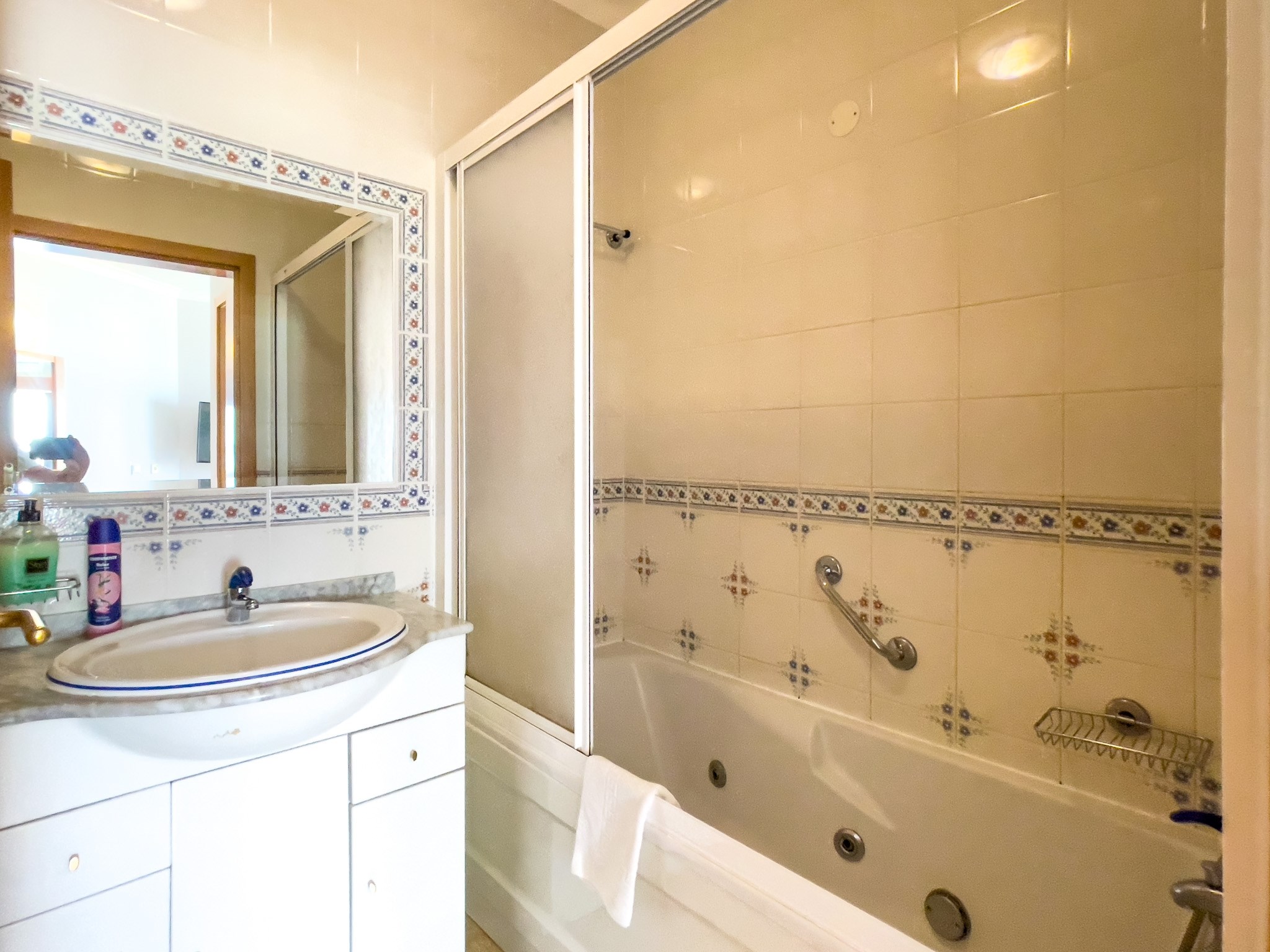 1 Bed, 1 Bath, ApartmentFor Sale, Praia da Rocha, Portimão, Faro, 8500-801