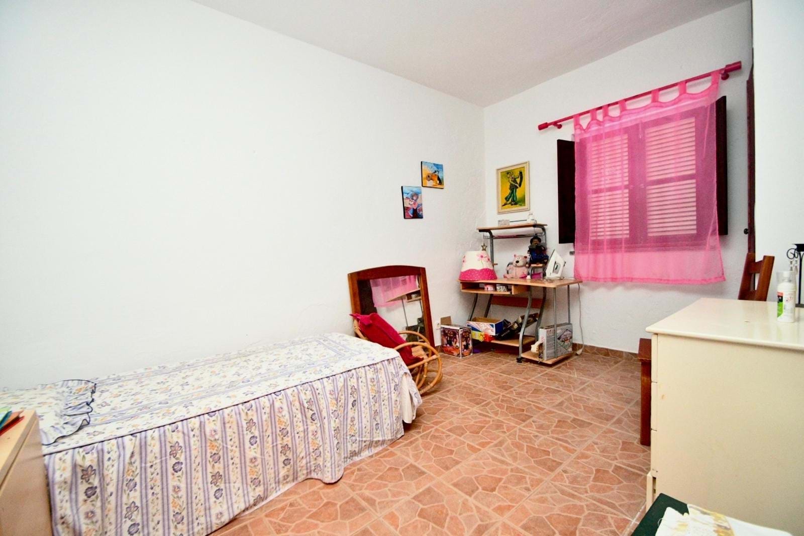 3 Bed, 2 Bath, HouseFor Sale, Portimao, Faro, 8500-132