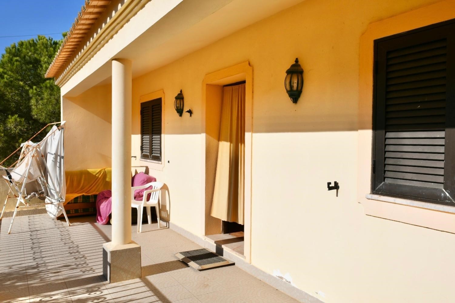 3 Bed, 2 Bath, HouseFor Sale, Portimao, Faro, 8500-132