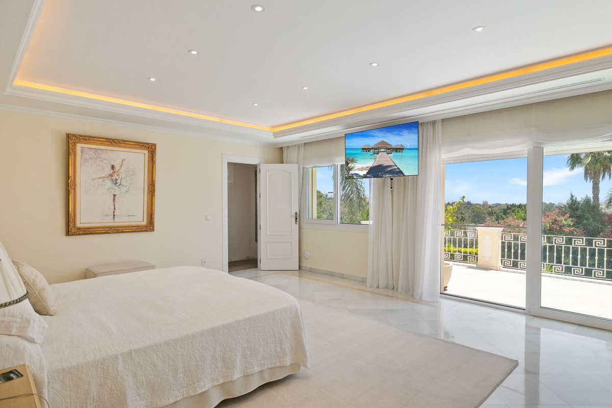 6 Bed, 6 Bath, HouseFor Sale, Nueva Andalucia, Malaga