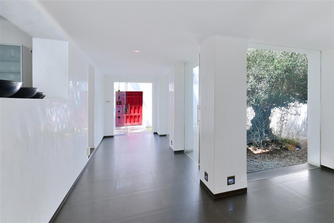 5 Bed, 6 Bath, HouseFor Sale, Nueva Andalucia, Malaga