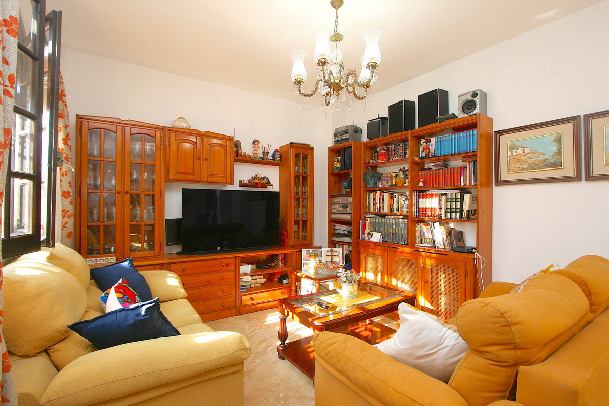 2 Bed, 2 Bath, ApartmentFor Sale, Fuengirola, Malaga